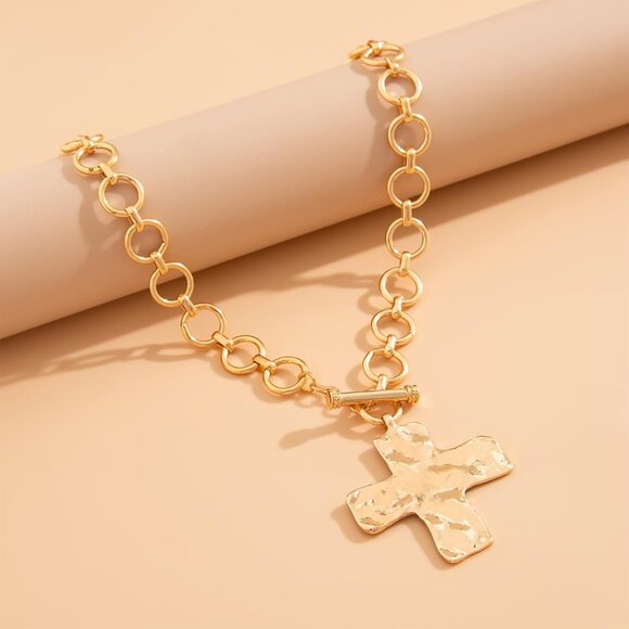 Layered Hammered Gold Cross Pendant Necklace - Bold & Stylish for Any Occasion - Picture 6 of 6